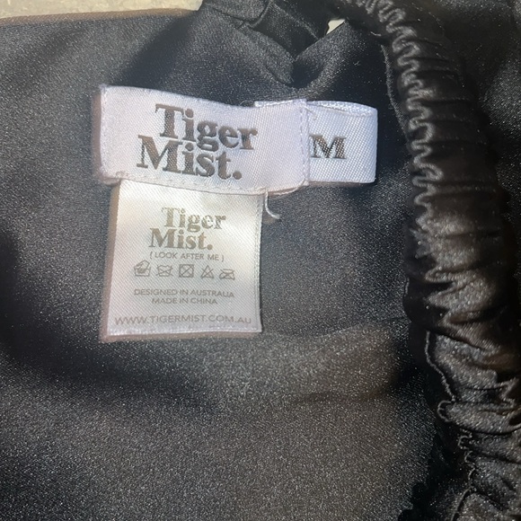 Tiger Mist Black Strapless Tube Top - Picture 4 of 4
